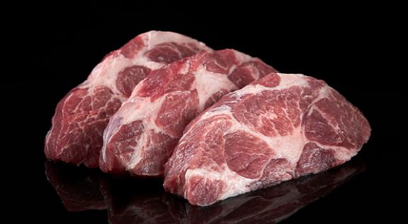 1kg of shoulder meat for bossam (50mm)